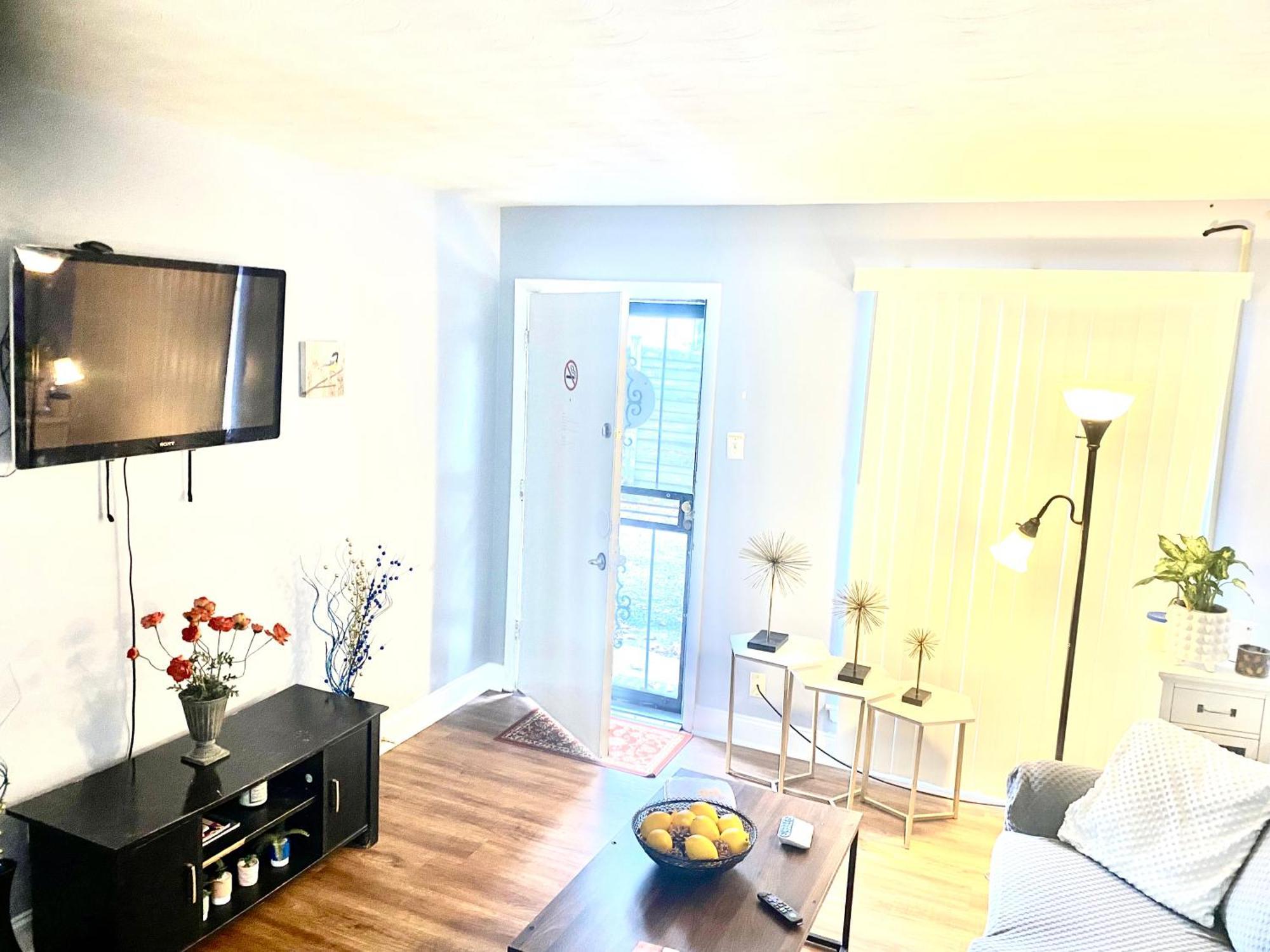Near Rhodes College, Fedex Forum, Regional One, Uths-Renansant-Minglehall ממפיס מראה חיצוני תמונה